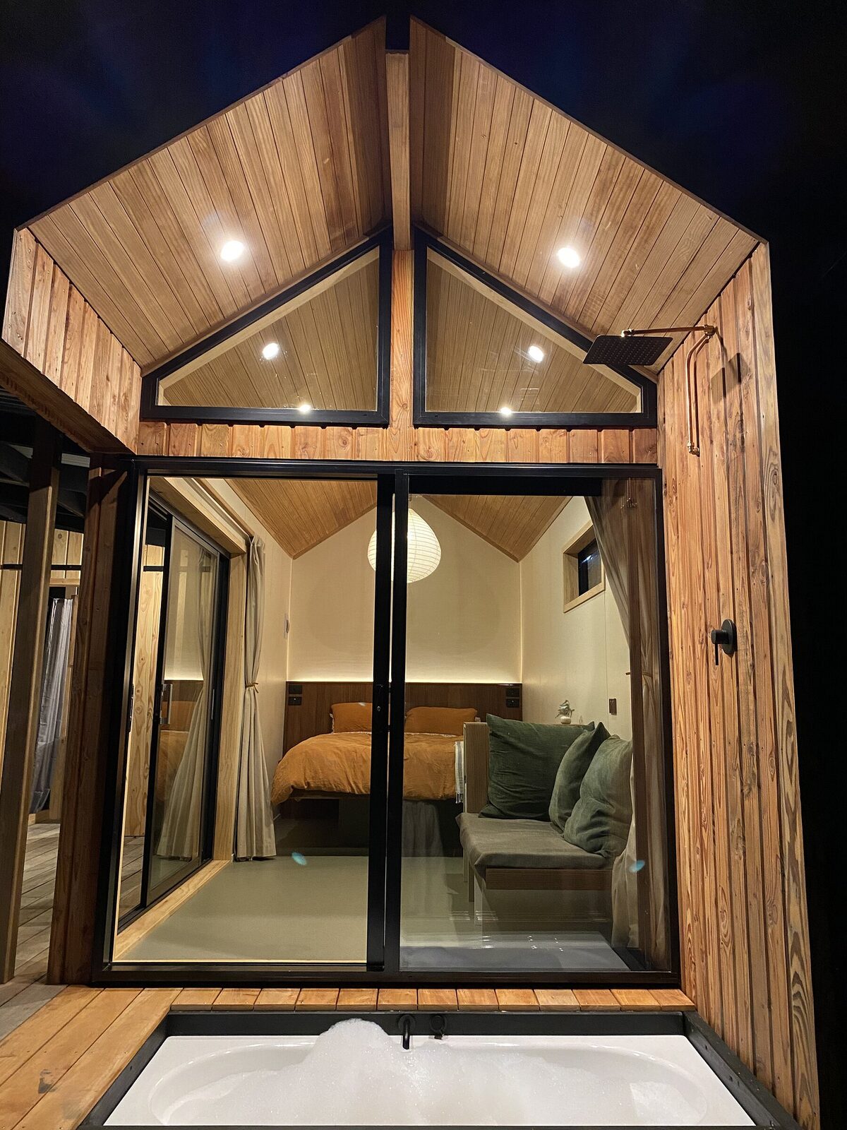 The Beach — One bedroom, single storey and deck